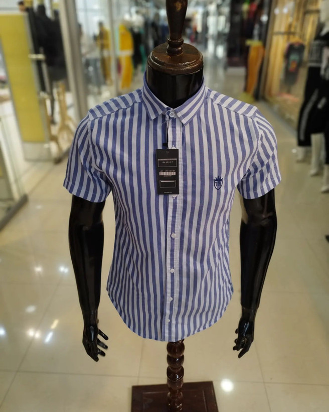 فروشگاه پوشاک بوتیک آرما 58 پیراهن مردانه آستین کوتاه نخی مدل راه راه ریز